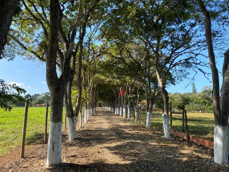 Foto 1 de Sítio / Rancho com 8 quartos à venda, 96800m2 em Itapetininga - SP