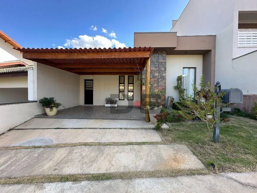 Casa de Condomínio com 3 quartos à venda, 250m2 em Cerquilho - SP - imagem 1 Foto 1 de Casa de Condomínio com 3 quartos à venda, 250m2 em Cerquilho - SP