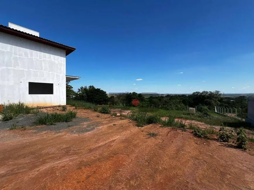Chácara com 3 quartos à venda, 3000m2 em Cerquilho - SP - imagem 9 Foto 9 de Chácara com 3 quartos à venda, 3000m2 em Cerquilho - SP