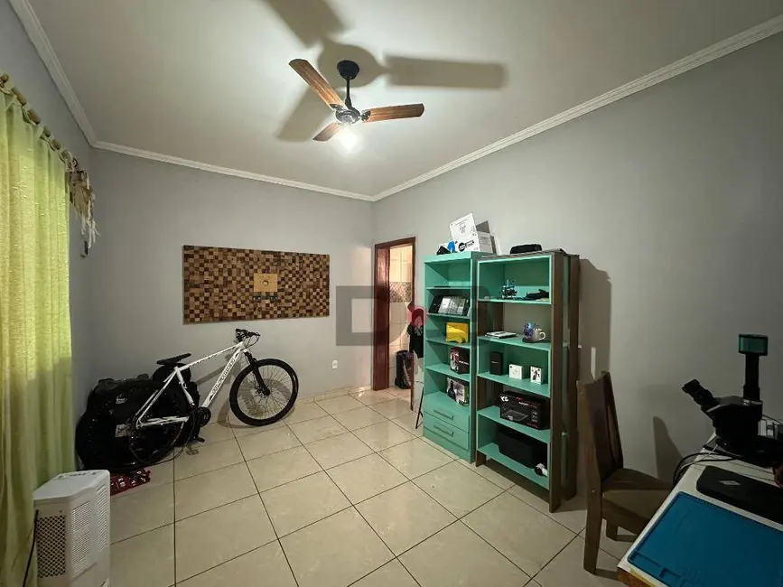 Foto 1 de Casa com 2 quartos à venda, 150m2 em Cerquilho - SP