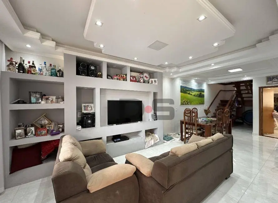 Foto 2 de Sobrado com 2 quartos à venda, 200m2 em Cerquilho - SP