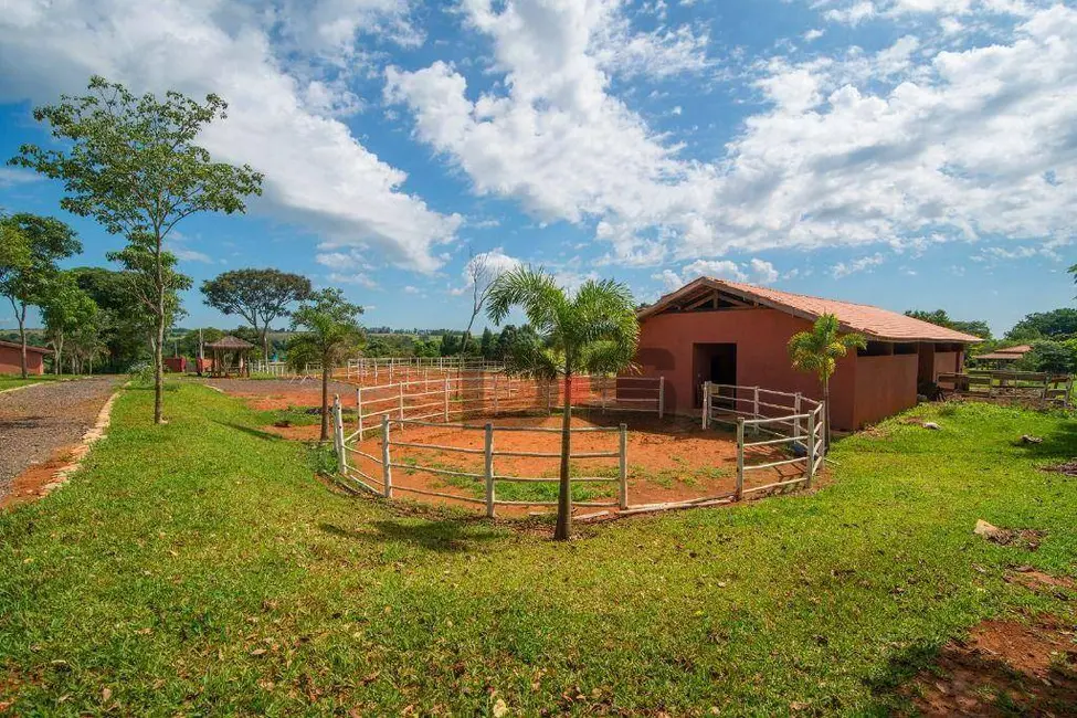 Foto 6 de Sítio / Rancho com 2 quartos à venda, 24000m2 em Cesario Lange - SP