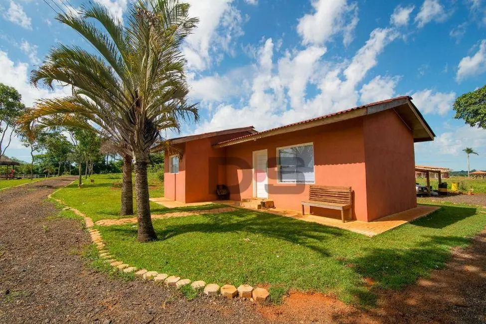 Foto 2 de Sítio / Rancho com 2 quartos à venda, 24000m2 em Cesario Lange - SP