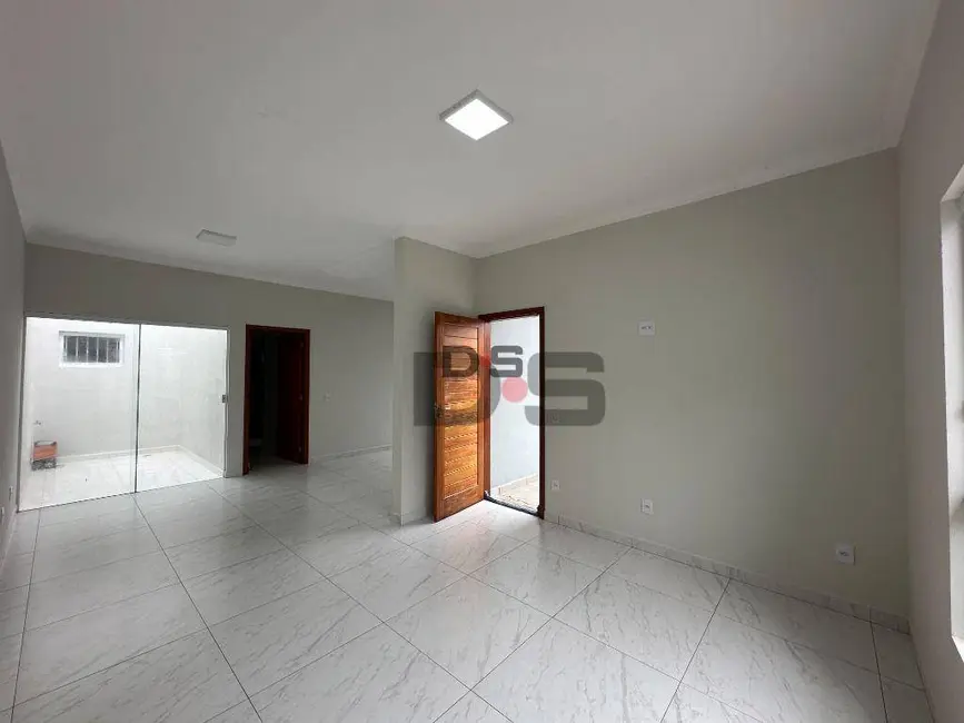 Foto 1 de Casa com 3 quartos à venda, 200m2 em Cerquilho - SP
