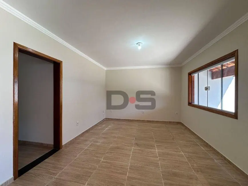Foto 1 de Casa com 3 quartos à venda, 360m2 em Cerquilho - SP