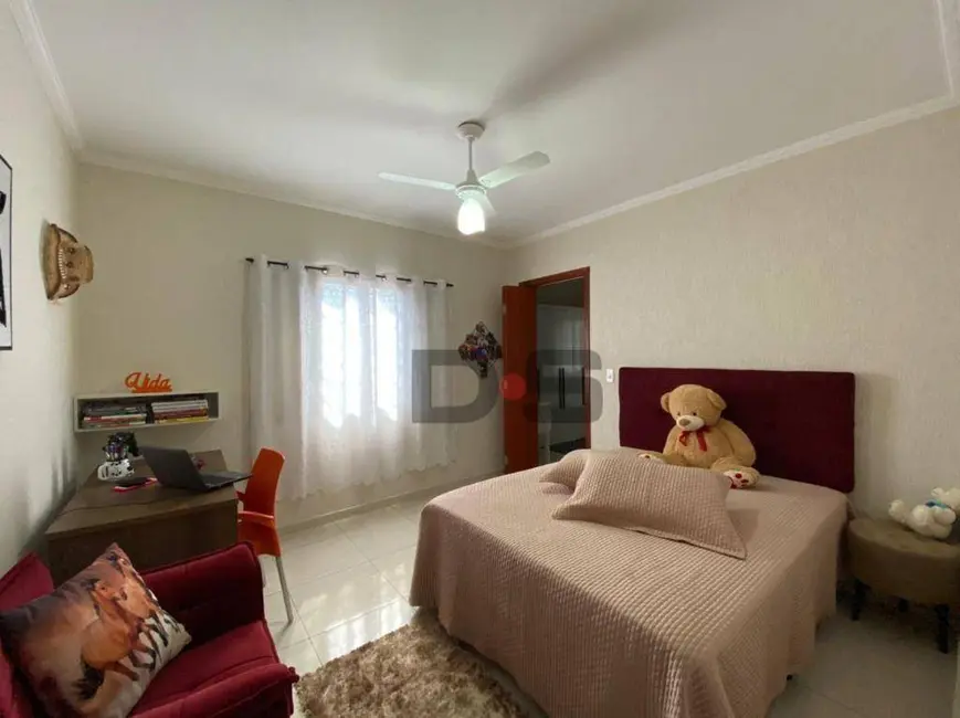 Foto 2 de Casa com 3 quartos à venda, 250m2 em Cerquilho - SP