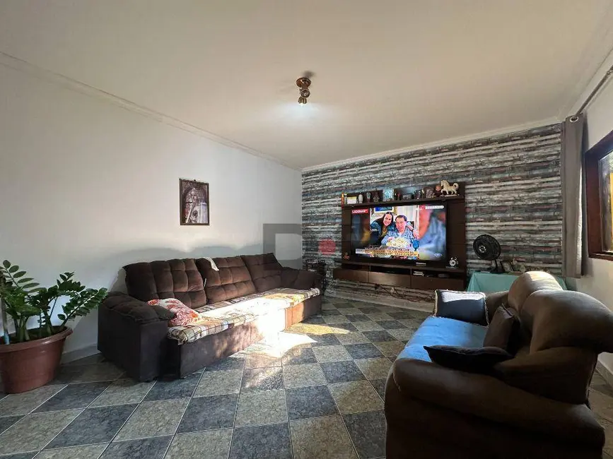 Casa com 4 quartos à venda, 300m2 em Cerquilho - SP - imagem 2 Foto 2 de Casa com 4 quartos à venda, 300m2 em Cerquilho - SP