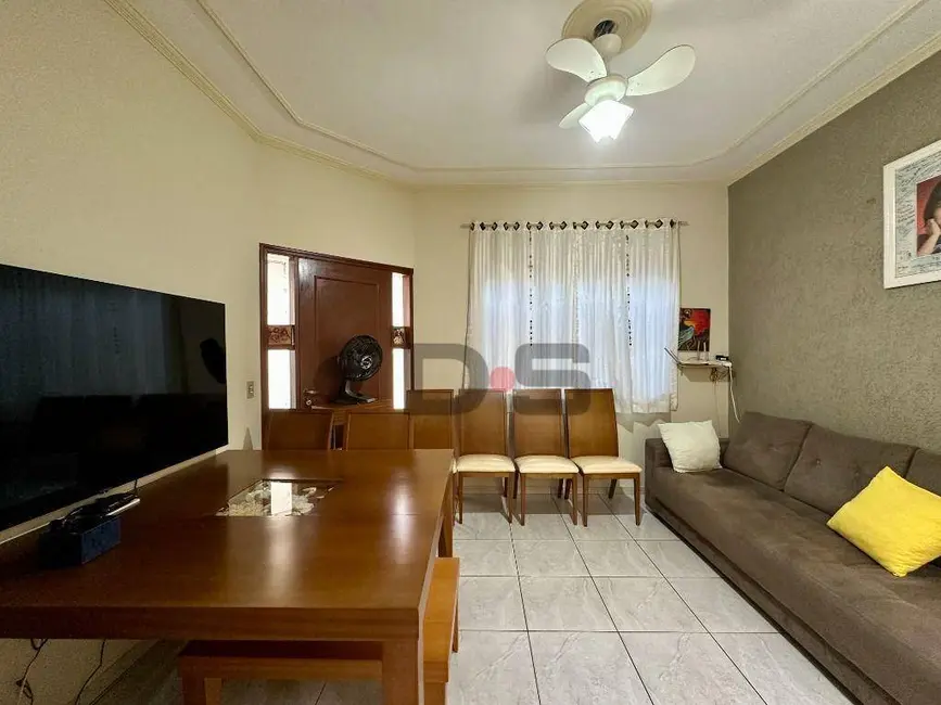 Foto 2 de Casa com 3 quartos à venda, 200m2 em Cerquilho - SP