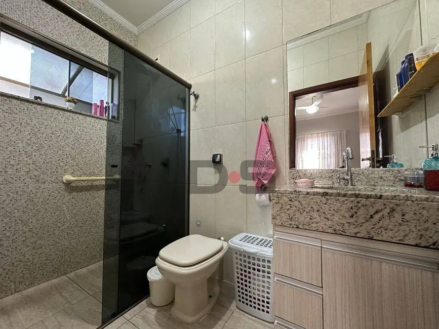Foto 3 de Casa com 2 quartos à venda, 300m2 em Cerquilho - SP