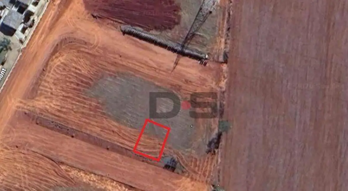 Foto 1 de Terreno / Lote à venda, 200m2 em Cerquilho - SP