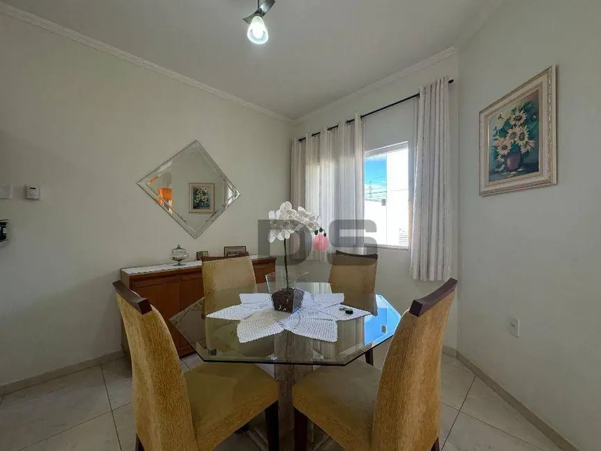Casa com 3 quartos à venda, 200m2 em Cerquilho - SP - imagem 3 Foto 3 de Casa com 3 quartos à venda, 200m2 em Cerquilho - SP
