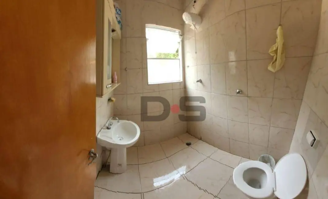 Chácara com 2 quartos à venda, 7000m2 em Tatui - SP - imagem 5 Foto 5 de Chácara com 2 quartos à venda, 7000m2 em Tatui - SP