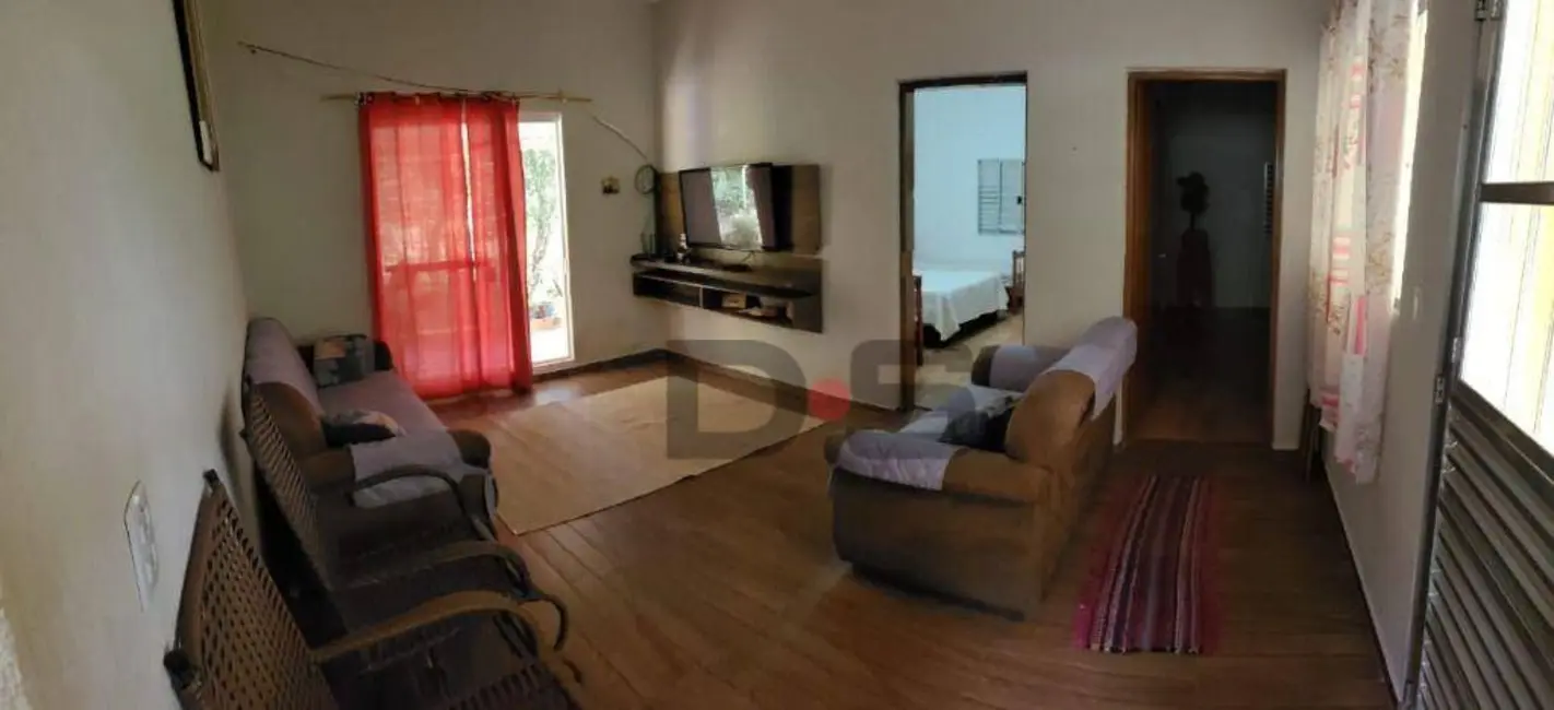 Chácara com 2 quartos à venda, 7000m2 em Tatui - SP - imagem 1 Foto 1 de Chácara com 2 quartos à venda, 7000m2 em Tatui - SP