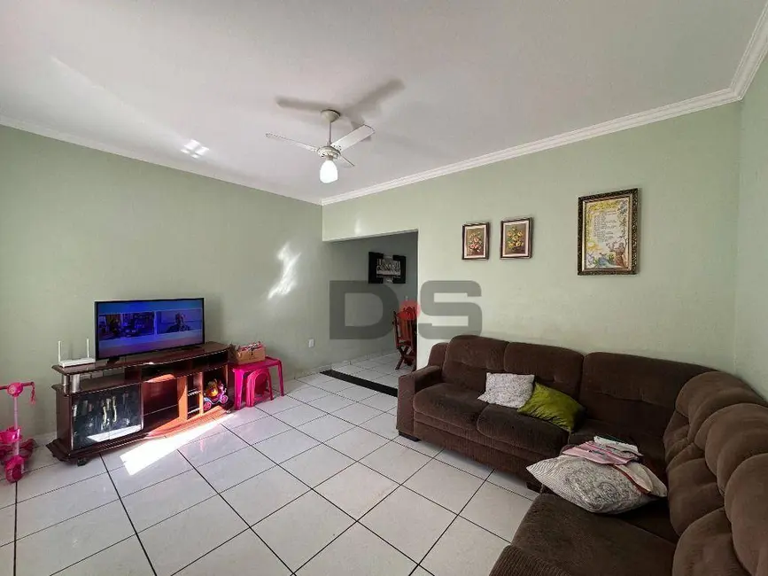 Foto 1 de Casa com 3 quartos à venda, 200m2 em Cerquilho - SP