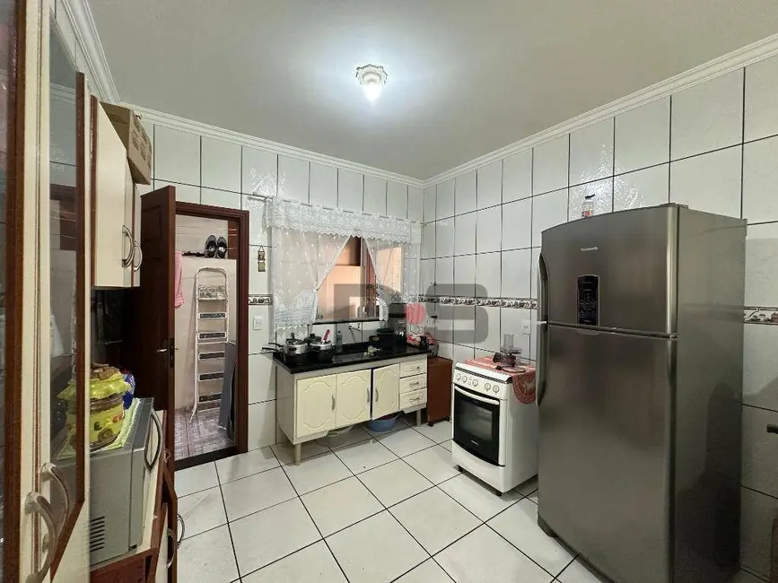 Foto 4 de Casa com 3 quartos à venda, 200m2 em Cerquilho - SP