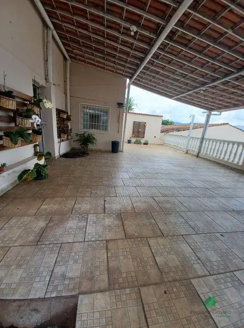 Foto 4 de Casa com 3 quartos à venda, 360m2 em Cruzeiro, Ibirite - MG
