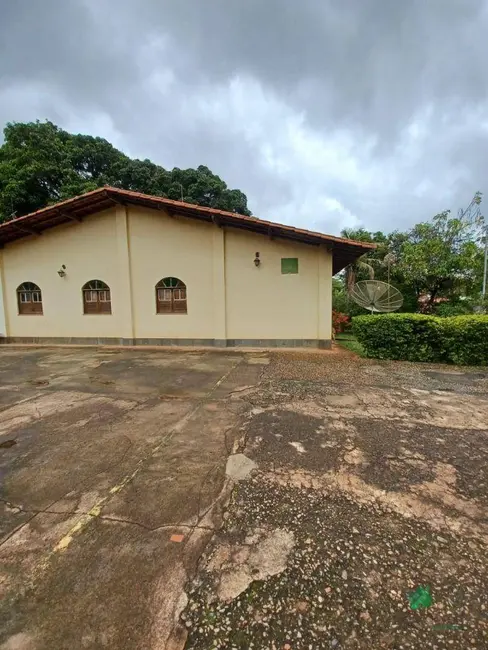 Foto 3 de Chácara com 3 quartos à venda, 3050m2 em Centro, Ibirite - MG