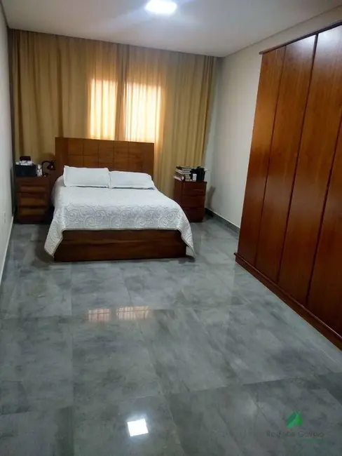 Foto 9 de Casa com 4 quartos à venda, 360m2 em Ibirite - MG