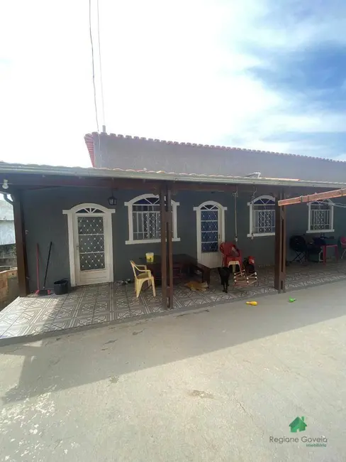 Foto 2 de Casa com 7 quartos à venda, 300m2 em Ibirite - MG