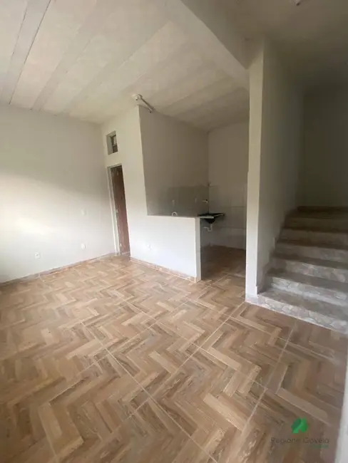 Foto 6 de Casa com 2 quartos para alugar, 60m2 em Ibirite - MG