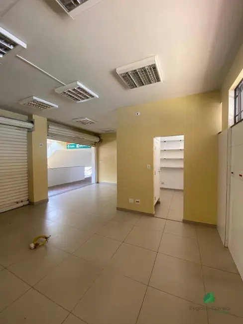 Foto 5 de Loja para alugar, 37m2 em Vespasiano - MG