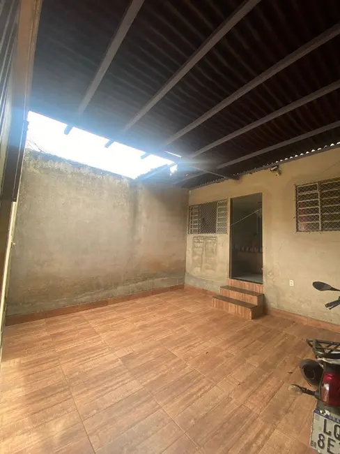 Foto 2 de Casa com 3 quartos para alugar, 100m2 em Ibirite - MG