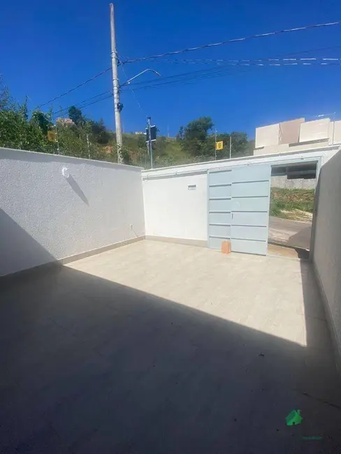 Foto 3 de Casa com 2 quartos para alugar, 100m2 em Camargos, Ibirite - MG