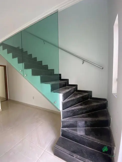 Foto 4 de Casa com 3 quartos à venda, 100m2 em Sarzedo - MG