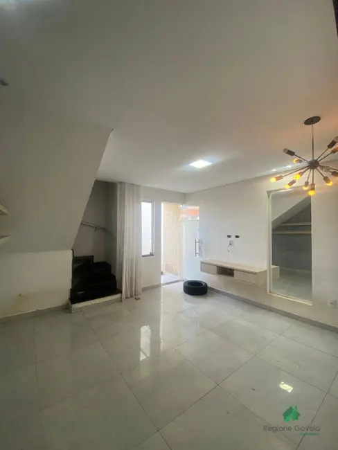 Foto 7 de Casa com 2 quartos para alugar, 80m2 em Cruzeiro, Ibirite - MG