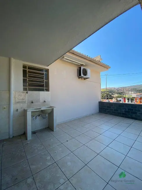 Foto 6 de Casa com 4 quartos para alugar, 200m2 em Santa Maria, Ibirite - MG