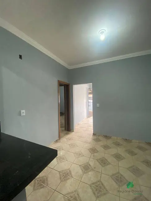 Foto 9 de Casa com 2 quartos para alugar, 360m2 em Ibirite - MG