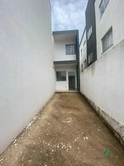 Foto 2 de Casa com 2 quartos à venda, 80m2 em Recanto Verde - 2ª Seção, Ibirite - MG