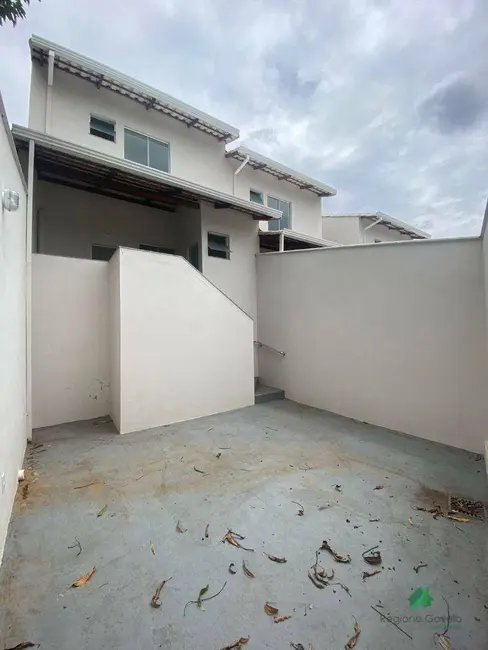 Foto 1 de Casa com 3 quartos à venda, 80m2 em Jardim das Flores, Ibirite - MG