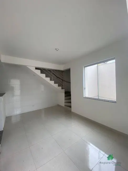 Foto 1 de Casa com 3 quartos à venda, 110m2 em Jardim das Flores, Ibirite - MG