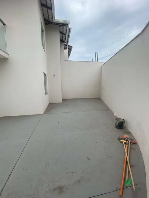 Casa com 3 quartos à venda, 110m2 em Jardim das Flores, Ibirite - MG - imagem 4 Foto 4 de Casa com 3 quartos à venda, 110m2 em Jardim das Flores, Ibirite - MG