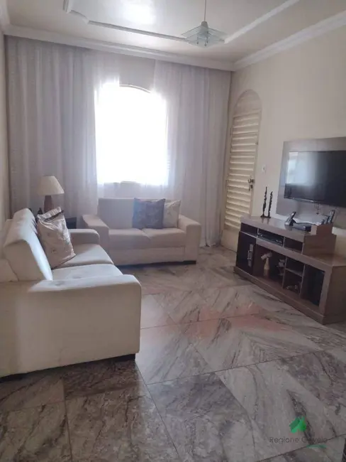 Foto 3 de Casa com 2 quartos à venda, 230m2 em Déa Marly, Ibirite - MG