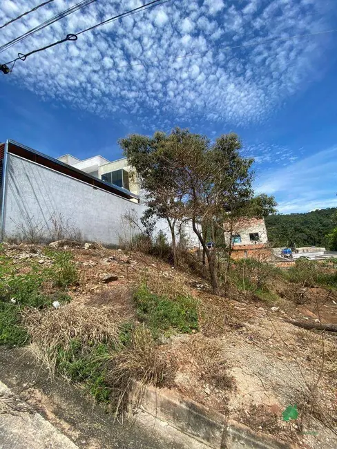 Foto 1 de Terreno / Lote à venda, 200m2 em Ibirite - MG