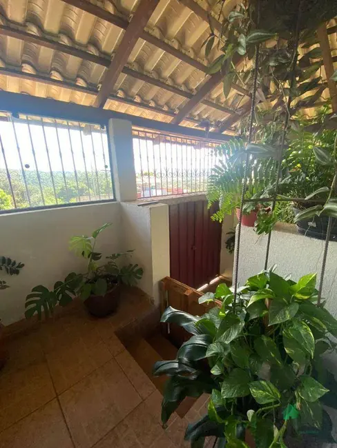 Foto 3 de Casa com 3 quartos à venda, 300m2 em Petrovale, Betim - MG
