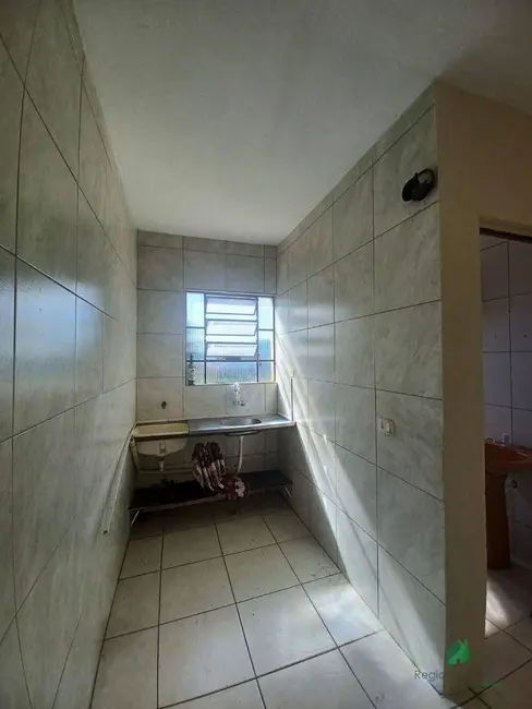 Foto 1 de Casa com 1 quarto para alugar, 40m2 em Ibirite - MG