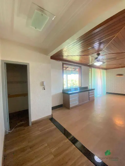 Foto 4 de Casa com 4 quartos para alugar, 160m2 em Jardim Ibirité, Ibirite - MG