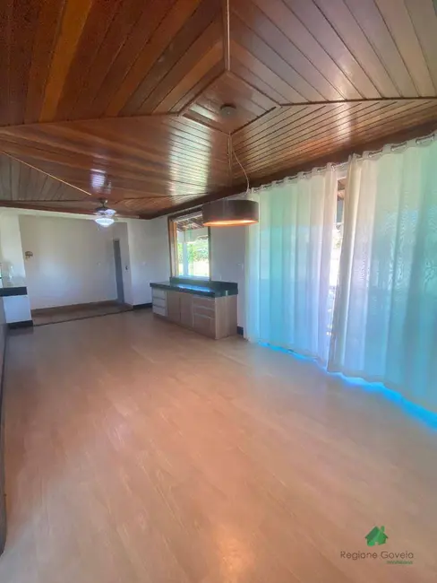 Foto 7 de Casa com 4 quartos para alugar, 160m2 em Jardim Ibirité, Ibirite - MG