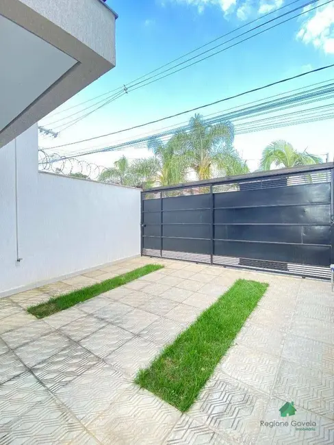 Foto 2 de Casa com 2 quartos à venda, 150m2 em Sarzedo - MG