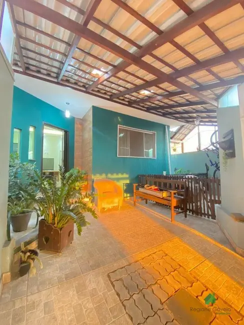 Foto 1 de Casa com 3 quartos à venda, 208m2 em Sarzedo - MG