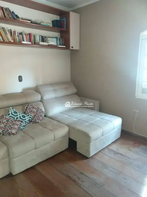 Foto 8 de Sobrado com 3 quartos à venda, 312m2 em Vila Galvão, Guarulhos - SP