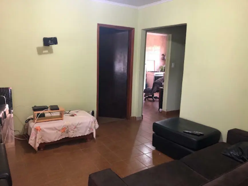 Casa com 3 quartos à venda, 177m2 em Parque Continental I, Guarulhos - SP - imagem 3 Foto 3 de Casa com 3 quartos à venda, 177m2 em Parque Continental I, Guarulhos - SP