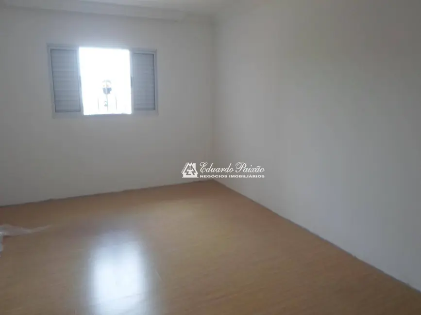 Foto 9 de Sobrado com 3 quartos à venda e para alugar, 244m2 em Cidade Brasil, Guarulhos - SP