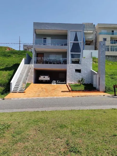 Foto 1 de Sobrado com 3 quartos à venda, 300m2 em Aruja - SP