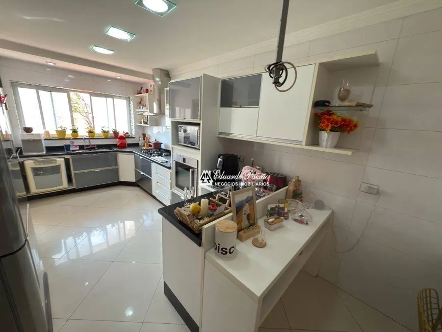 Foto 2 de Sobrado com 4 quartos à venda, 400m2 em Vila Galvão, Guarulhos - SP