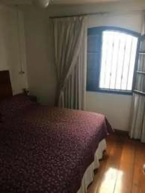 Sobrado com 3 quartos à venda, 240m2 em Centro, Guarulhos - SP - imagem 4 Foto 4 de Sobrado com 3 quartos à venda, 240m2 em Centro, Guarulhos - SP