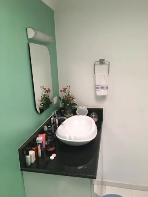 Sobrado com 3 quartos à venda, 240m2 em Centro, Guarulhos - SP - imagem 5 Foto 5 de Sobrado com 3 quartos à venda, 240m2 em Centro, Guarulhos - SP